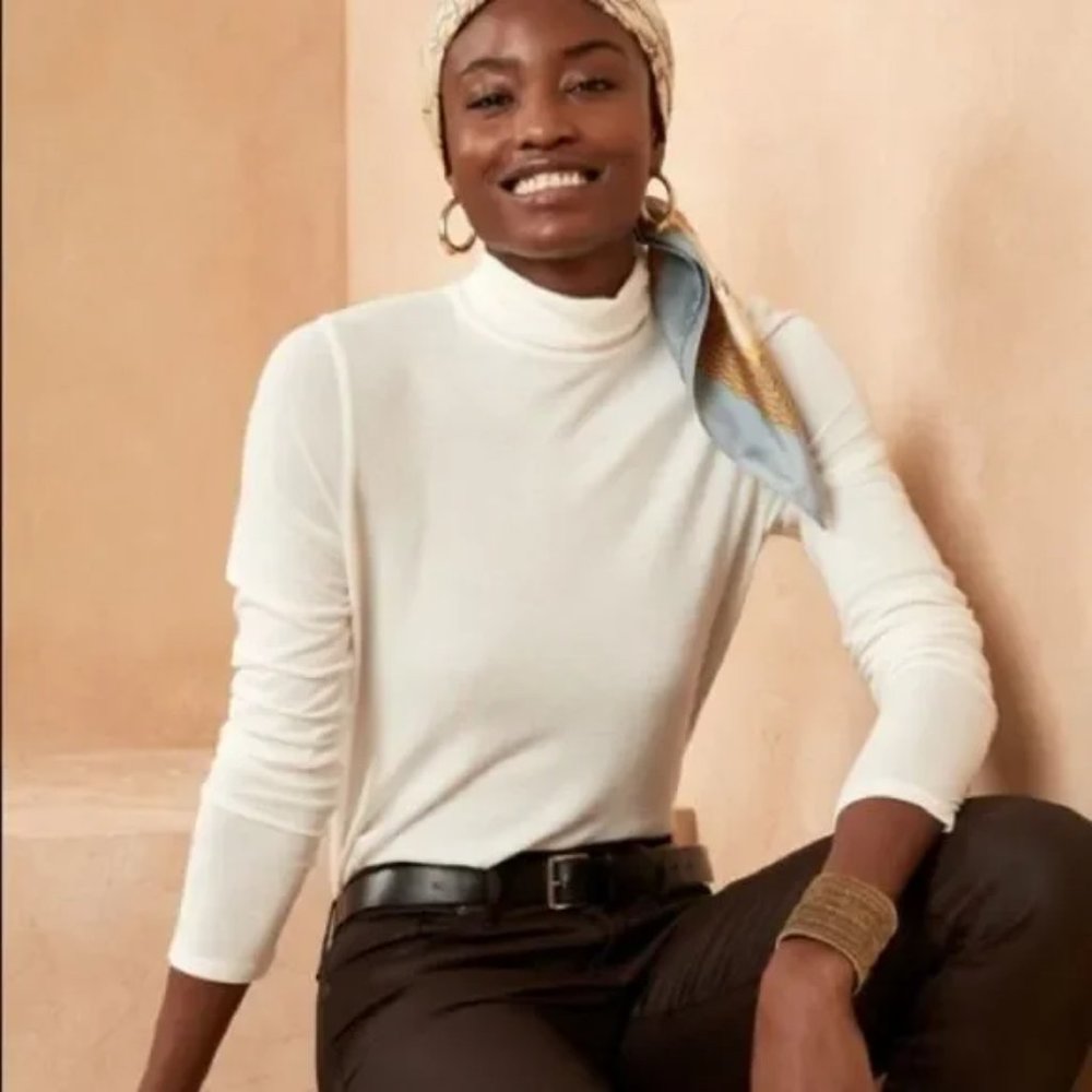 NWT Banana Republic LuxeSpun Turtleneck knit T-Shirt